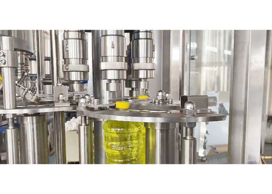 Het Type van Ce de Lineaire Saus 500-1000ml Olive Lubricant Oil Filling Machine 1000bph van het Zuigervoedsel